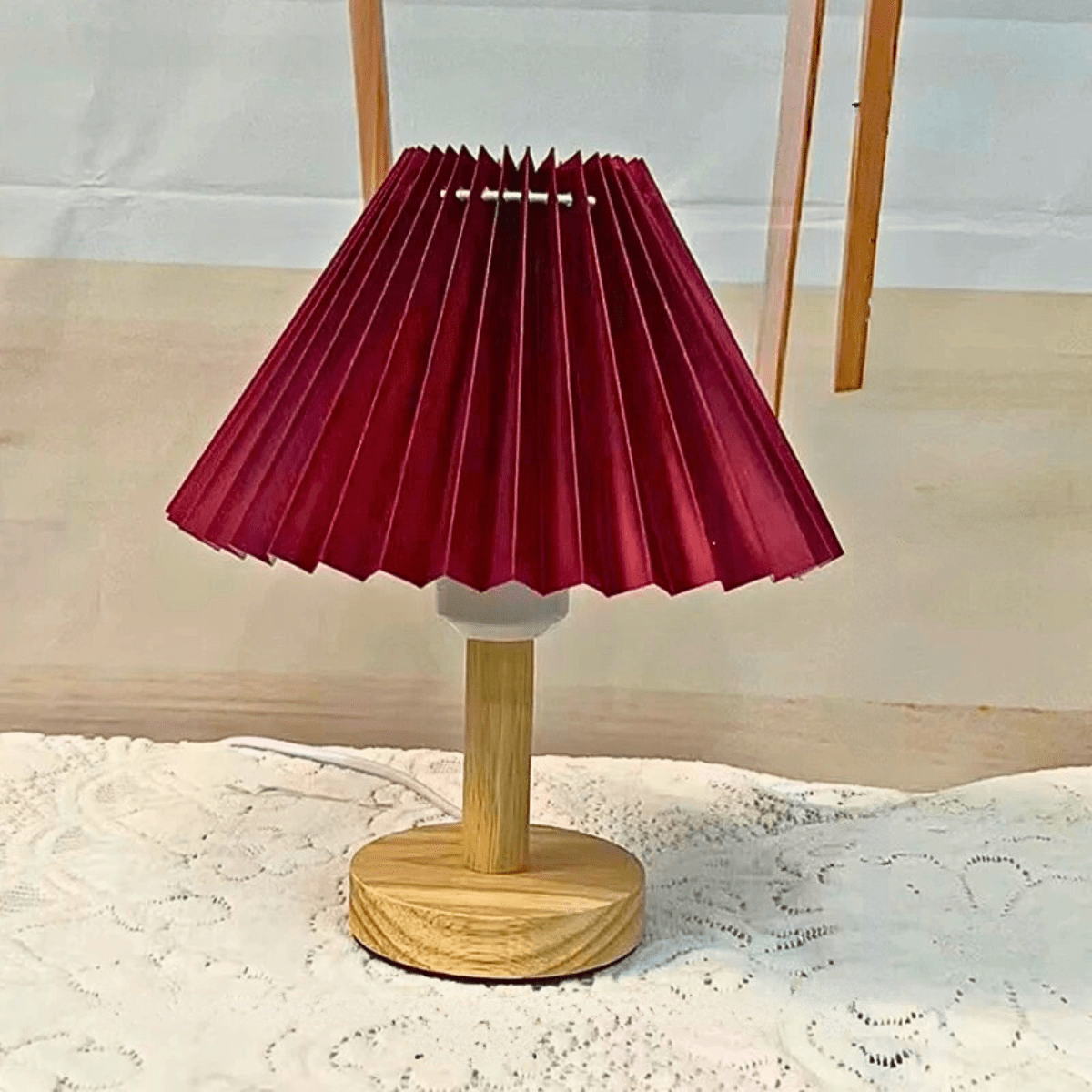 Rouge Lampe de Chevet Plissée Nordique